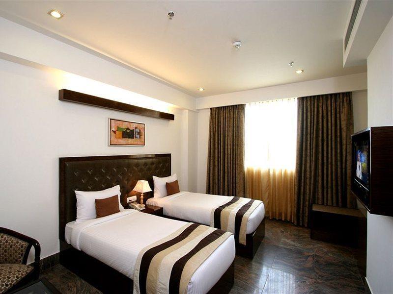 Taurus Sarovar Portico Нью-Дели Экстерьер фото
