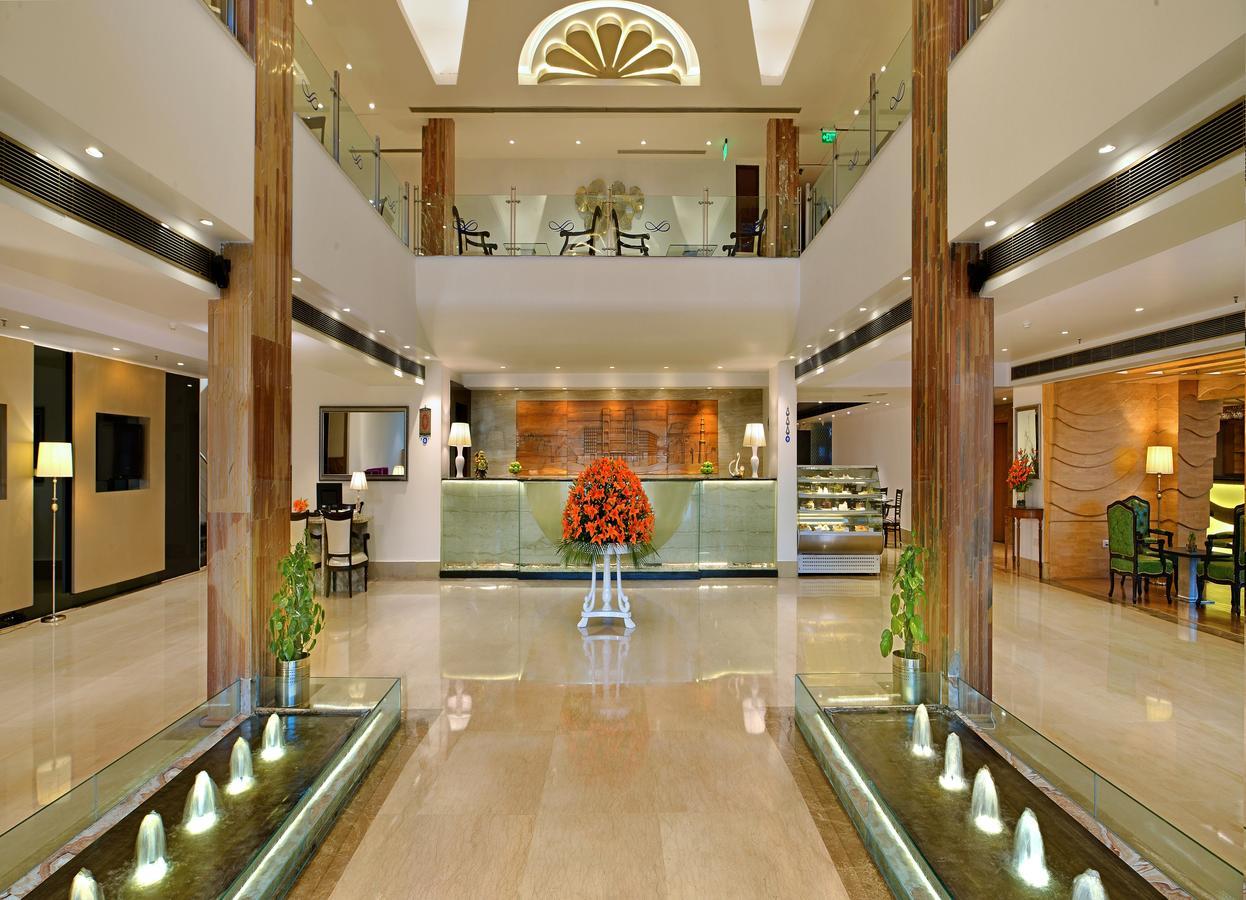 Taurus Sarovar Portico Нью-Дели Экстерьер фото